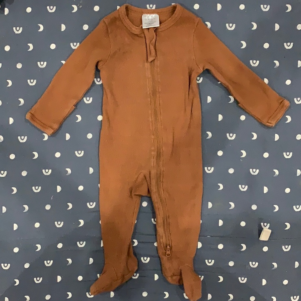 Mebie Baby footed pajamas with 2 way zipper; 3-6m
